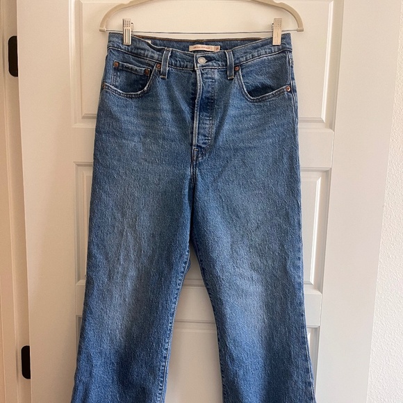 Levi's Premium Ribcage Cropped Bootcut Women's Jeans Size 29 - Picture 1 of 11